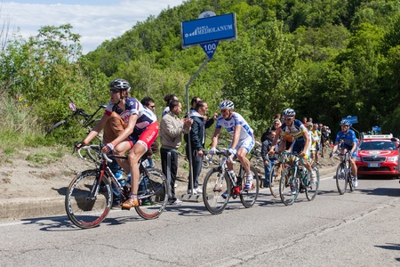 POGGIO ALLA CROCE, FIRENZE, ITALY - MAY 16: Five cyclists on escape, on the climb to gpm,  during the 11th stage of 2012 Giro d'Italia on May 16, 2012 in Poggio alla Croce, Firenze, Italyのeditorial素材