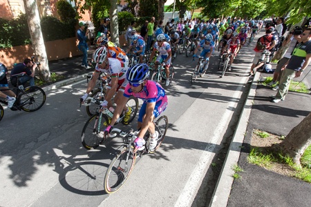 MONTECATINI TERME, ITALY - MAY 16: Main group during the 11th stage of 2012 Giro d'Italia on May 16, 2012 in Montecatini Terme, Italyのeditorial素材