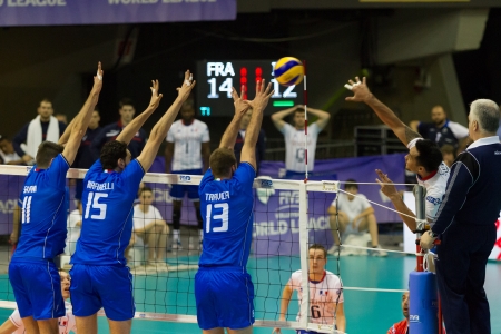 FLORENCE, ITALY - MAY 19: Italian block in action during a World League match between Italy and France at Mandela Forum, Florence, Italy on May 19 2012のeditorial素材