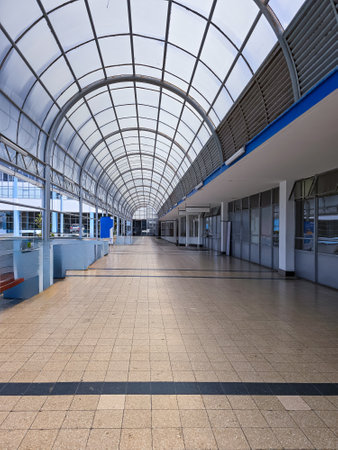 Construction of pergolas and pedestrian walkways with metal structures.の写真素材