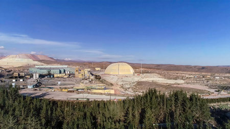 Mineral processing plant in an open pit mineの写真素材
