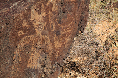 Native American Rock Art along the Rinconada Trail in Petroglyph National Monument, New Mexicoの写真素材