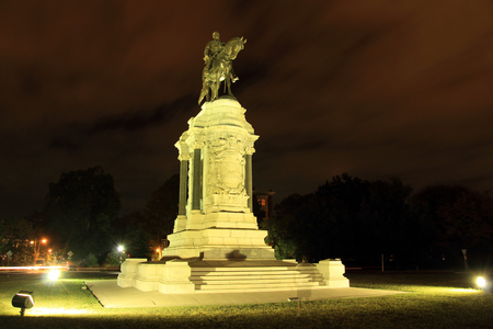 Civil War monuments such as the Robert E. Lee statue on Monument Avenue represent key points of contention in contemporary U.S. politics October 7, 2017 in Richmond, VA.のeditorial素材