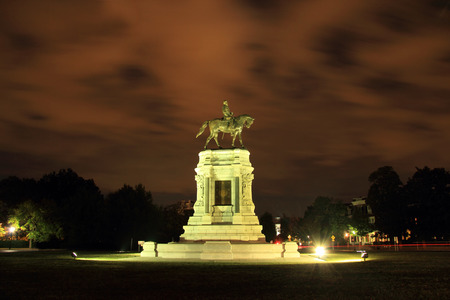 Civil War monuments such as the Robert E. Lee statue on Monument Avenue represent key points of contention in contemporary U.S. politics October 7, 2017 in Richmond, VA.のeditorial素材
