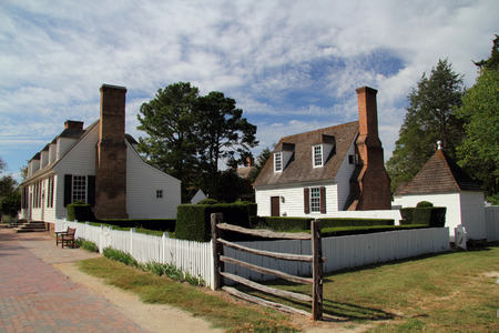 Colonial Williamsburg is notable for its numerous historic homes and shops that have been restored to their original appearance October 6, 2017 in Williamsburg, VAのeditorial素材