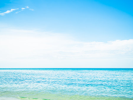 Sea Ocean Water with Horizon Backgroun,Texture Wave Calm View Island Thailand with Blue Cloud Sky,Seascape Summer Tropical Nature at Coast,Beauty Paradise ,Clear Light Sun Day Landscape Shore.\の写真素材
