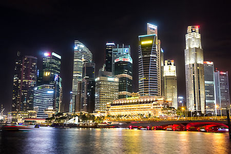 SINGAPORE - AUG 23: Night View of skyscrapers in Marina Bay on August 23, 2014 in Singapore. Marina Bay is the most attractive landmark for tourism at Singapore.のeditorial素材