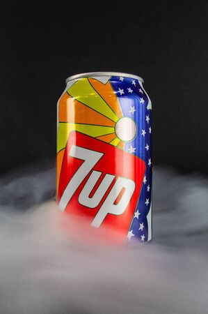 Omsk, Russia - November 27, 2019: Image of a can of carbonated drink 7 Up on a dark backgroundのeditorial素材