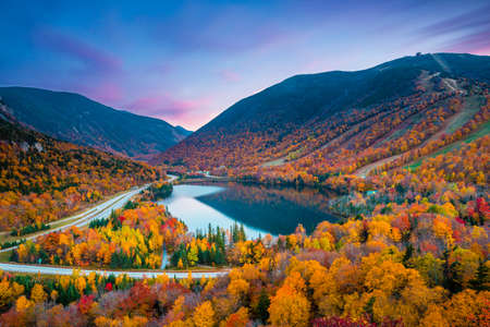 Beautiful fall colors in Franconia Notch State Park | White Mountain National Forest, New Hampshire, USAの写真素材