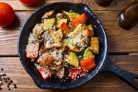 Meat pan with vegetablesの写真素材