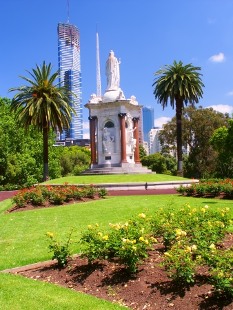 Melbourne, Australia - November 14, 2005: The Queen Victoria Memorial has been a landmark of Melbourne Australia since 1907.のeditorial素材