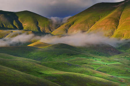 dawn at castelluccio di norcia