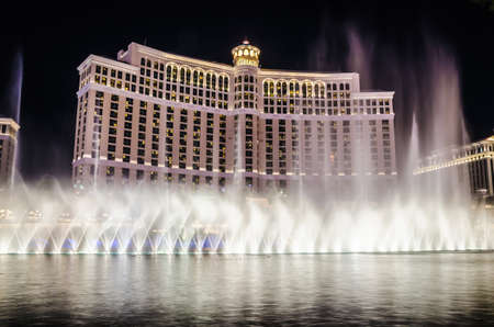 LAS VEGAS, UNITED STATES - Nov 24, 2015: Bellagio and its fountains at nightのeditorial素材