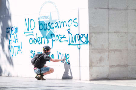 SANTIAGO, CHILE - Nov 28, 2019: The protests show their dissatisfaction with the Chilean government due to the social crisis that plagues President PiÃ±era and Chileのeditorial素材