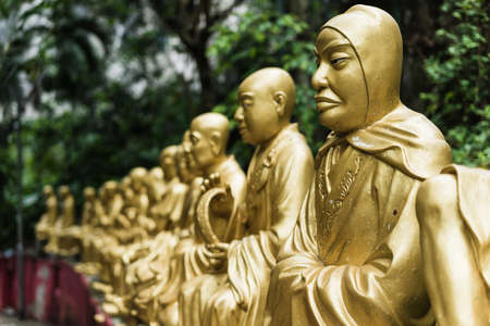 A selective focus shot of a Chinese male statueの写真素材