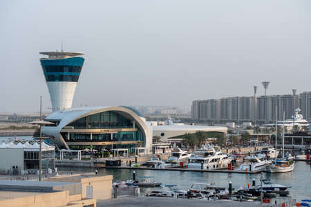 January 25, 2019 - Abu Dhabi, UAE:  Distant view of Cipriani Hotel and Iris / Yas Marina Tower at Yas marina circuit, YAS Island, Abu Dhabi, UAEのeditorial素材