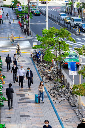 SHINJUKU, TOKYO, JAPAN - May 07, 2020: Shots from Shinjuku, Tokyo, Japan during the COVID-19 emergency declaration stay-at-home call.のeditorial素材