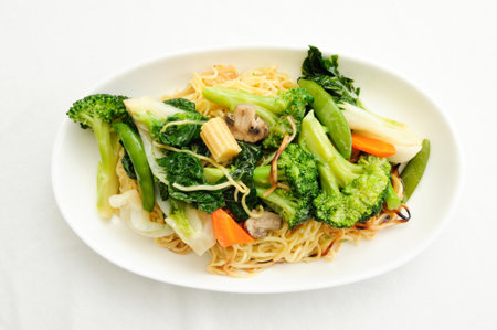 vegetarian chow mein with noodlesの写真素材