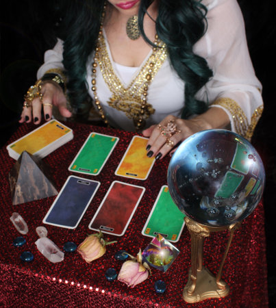 Female Psychic with crystal ball and tarot cards, Shallow DOFの写真素材
