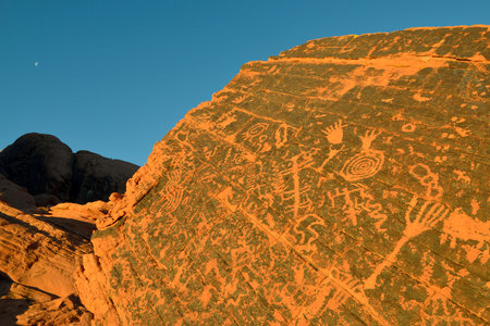 Petroglyphs near Atlatl Rock, Valley of Fire State Park, Nevada, USAの写真素材