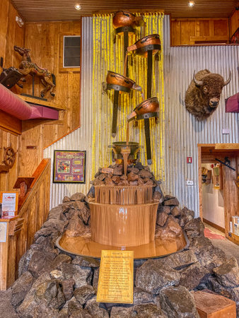 5-4-21 Anchorage, Alaska, United States -World's Tallest Chocolate Fountainのeditorial素材
