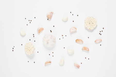 Fresh garlic isolated on white background. Simple garlicの写真素材