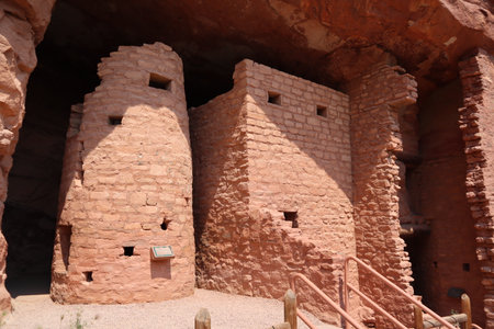 The Manitou Cliff Dwellings ruins among red rocks in Utahの写真素材
