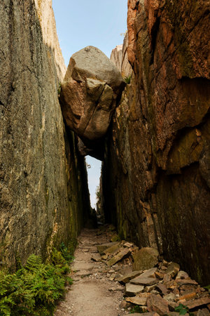 A vertical shot of rocks at Kungsklyftan Fjallbacka in Swedenの写真素材