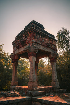 The ruins of an old pavilion at the Lodhi Garden in New Delhi, Indiaの写真素材