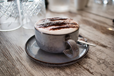 A close-up shot of a hot chocolate drink in a mugの写真素材