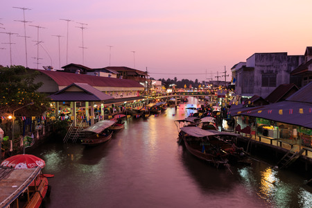 AMPHAWA, THAILAND - Dec 12, 2014: Amphawa market at twilight, famous floating market and tourist destination in Samut Songkhram provinceのeditorial素材