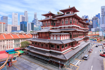 Singapore - December 4, 2016 : Buddha Tooth Relic Temple, located in China Town. The temple is build with Tang Dynasty style.のeditorial素材