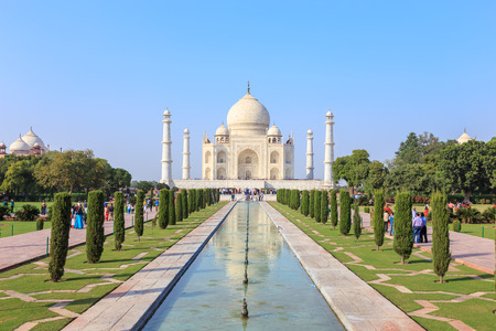 Agra, India - 10 October 2016: Taj Mahal and tourist. One of famous world heritage.のeditorial素材