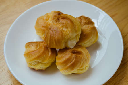 Choux Cream is Easy Appetizer for the Breaking Time.
