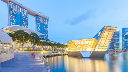 Singapore, Singapore - May 7, 2014: Loius Vuitton store, a luxury shop designed by architect Peter marino located in Marina Bay. Singapore.のeditorial素材
