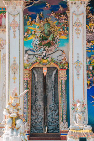 The Architecture Of  Wat Pariwas,,Beautiful Temple In Bangkok Or,Temple In Thailand.の写真素材