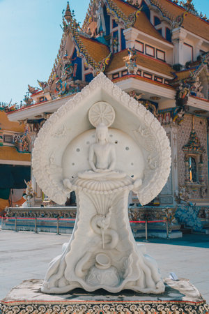 Statues Inside The Temple,Beautiful Temple In Bangkok Or Wat Pariwas,Temple In Thailand.の写真素材