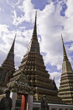 Pra-Chetupon temple is  famous for the beautiful architectures and the biggest laying golden Buddha statue. Further there is a well-known thai massage school in the temple.の写真素材