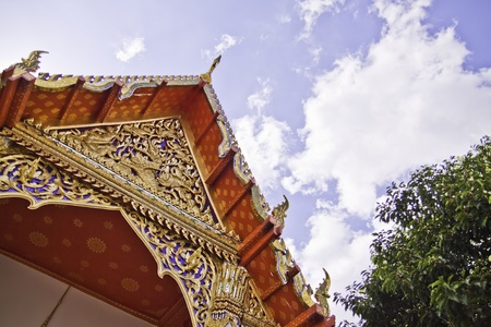 Pra-Chetupon temple is famous for the beautiful architectures and the biggest laying golden Buddha statue. Further there is a well-known thai massage school in the temple.の写真素材