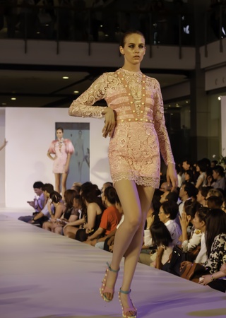 BANGKOK - MAY 2 : A model wears clothes by Thai fashion students at the fashion design contest on May 2 2012 at CTW Bangkok Thailand. Accademia Italiana teams up with f.fashion to organize this event.のeditorial素材