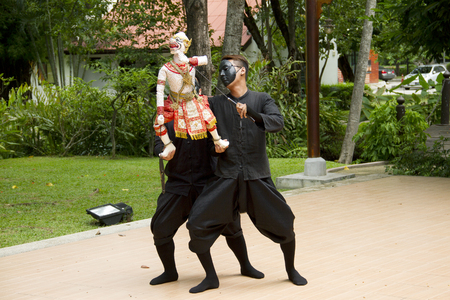 Thai Puppet Hanuman Captures Benchakaya.  Thai Puppetry has been a part of Thai culture and tradition for hundreds of years.のeditorial素材