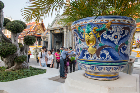 BANGKOK - DECEMBER 25: Tourists traveling to the Palace and Wat Phra Kaew on DECEMBER 25, 2015 in Bangkok, Thailand.のeditorial素材