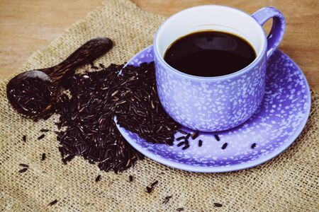 Riceberry,Hot tea with brown hemp woven fabric, healthy drinks, cure diseasesの写真素材