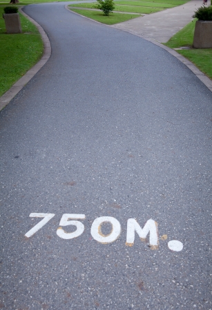 Start sign on walkway road in the parkの写真素材