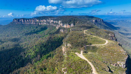 Photograph of the lush and picturesque Narrow Neck Plateau near Katoomba in the Blue Mountains in...