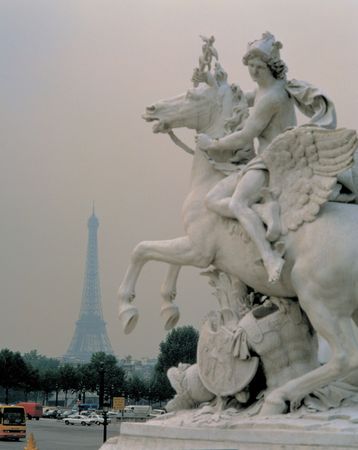 Eiffel Tower with White Statueの写真素材