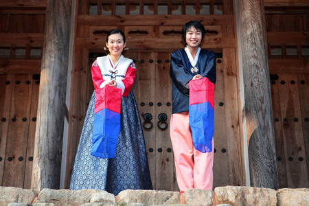 Couple in Korean Dress IIの写真素材
