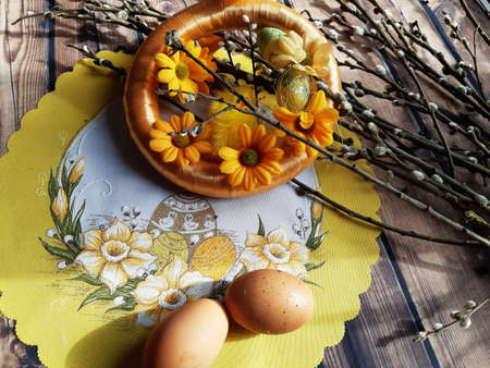 on the table you can see the base and the Easter headdressの写真素材
