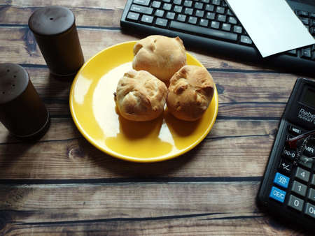 meal at the laptopの写真素材