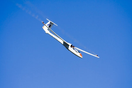 aeroplane diveの写真素材